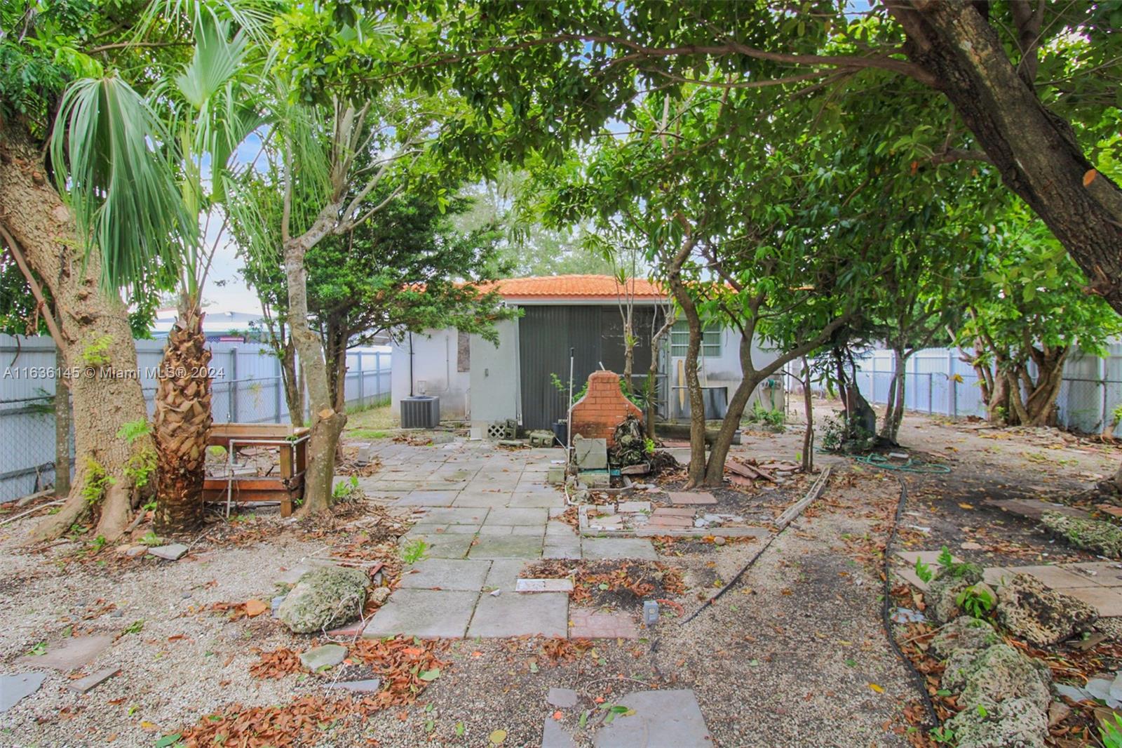 Listing Photo 16