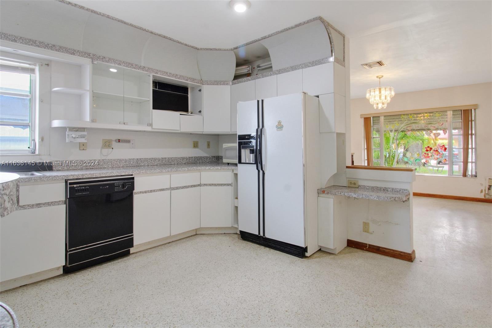 Listing Photo 5