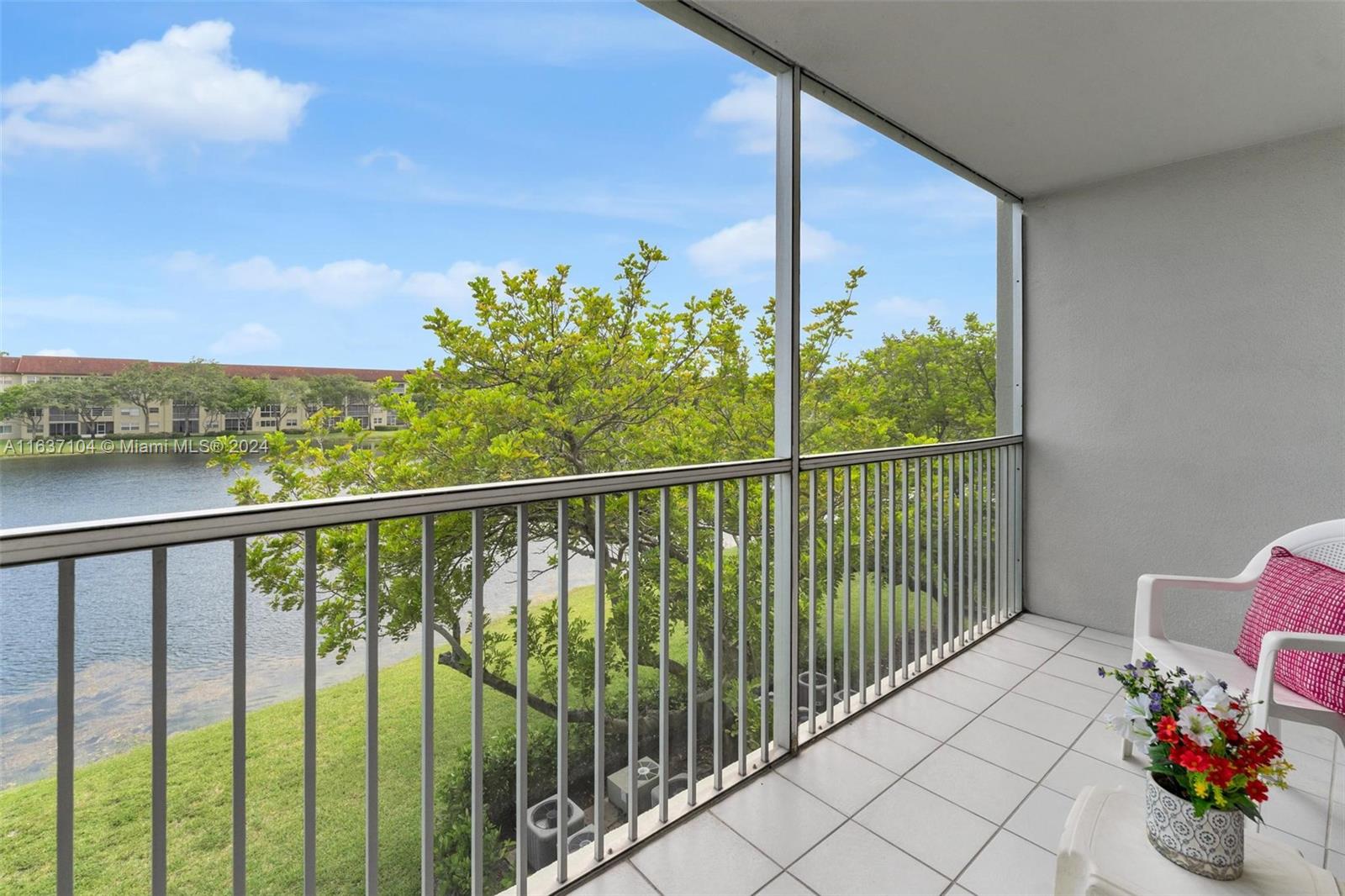 12900 SW 13th St #307E, Pembroke Pines, Florida image 3