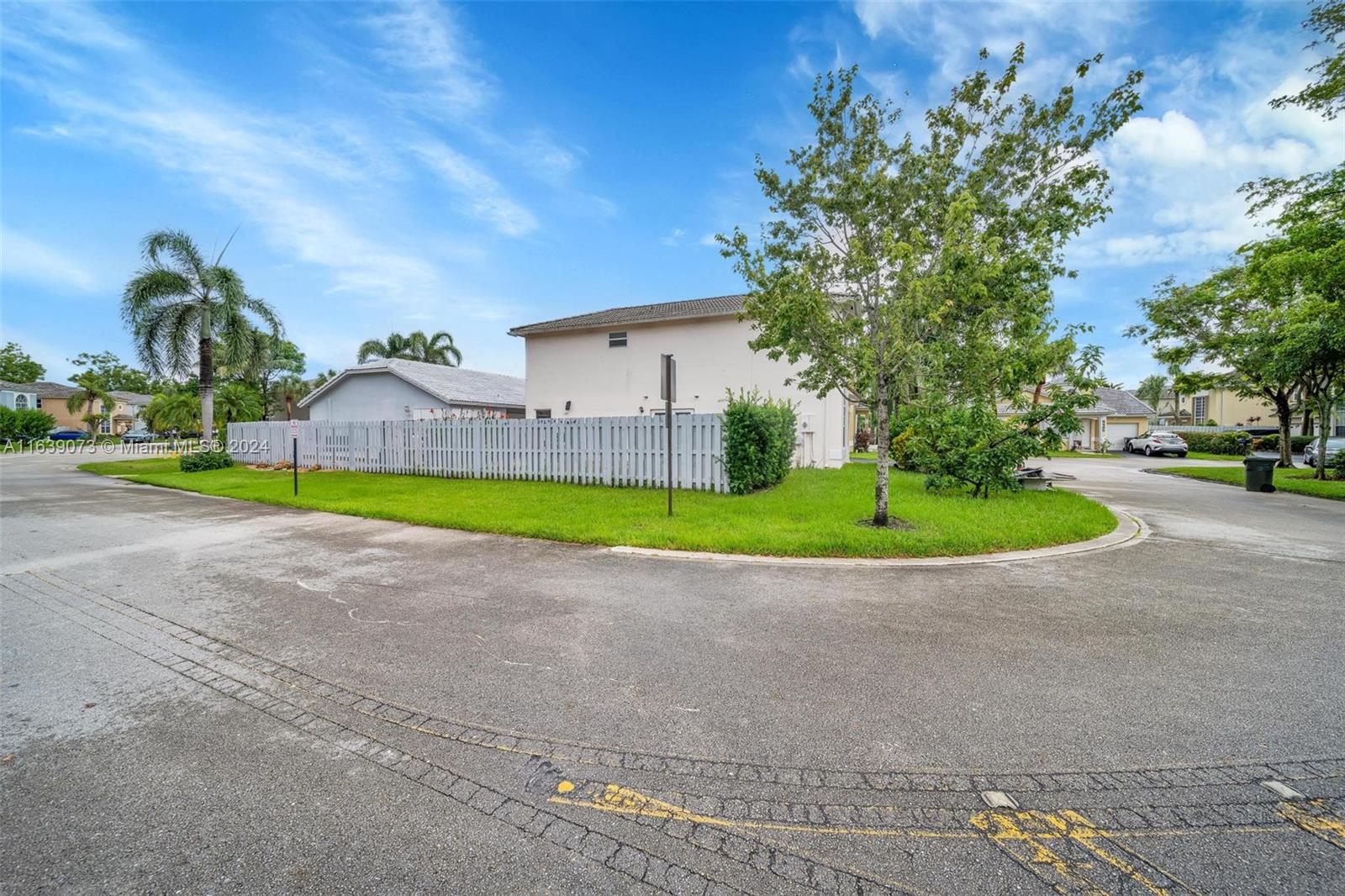 5498 NW 45th Way, Coconut Creek, Florida image 33