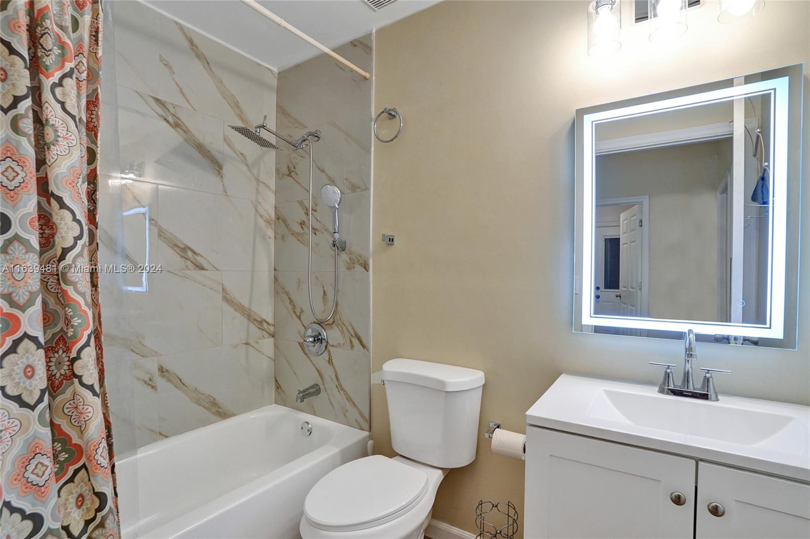 Listing Photo 12