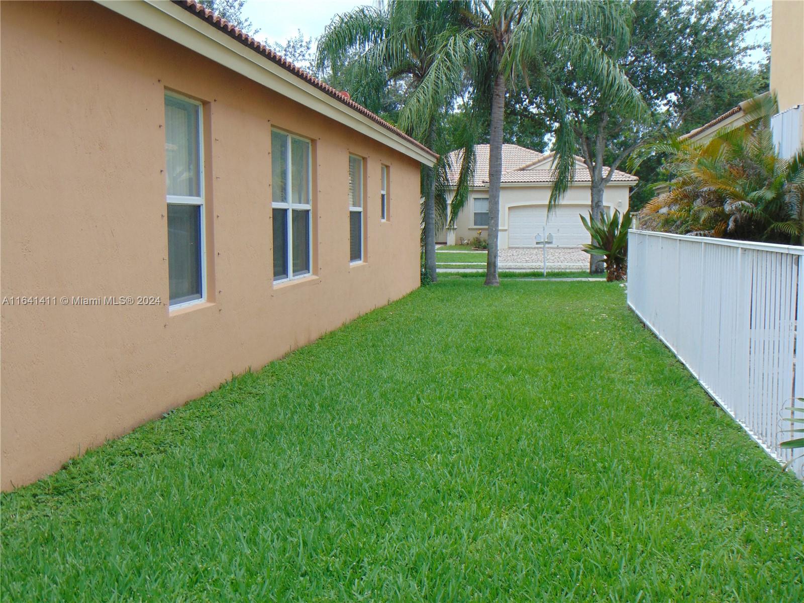 1520 SE 17th Ave, Homestead, Florida image 22