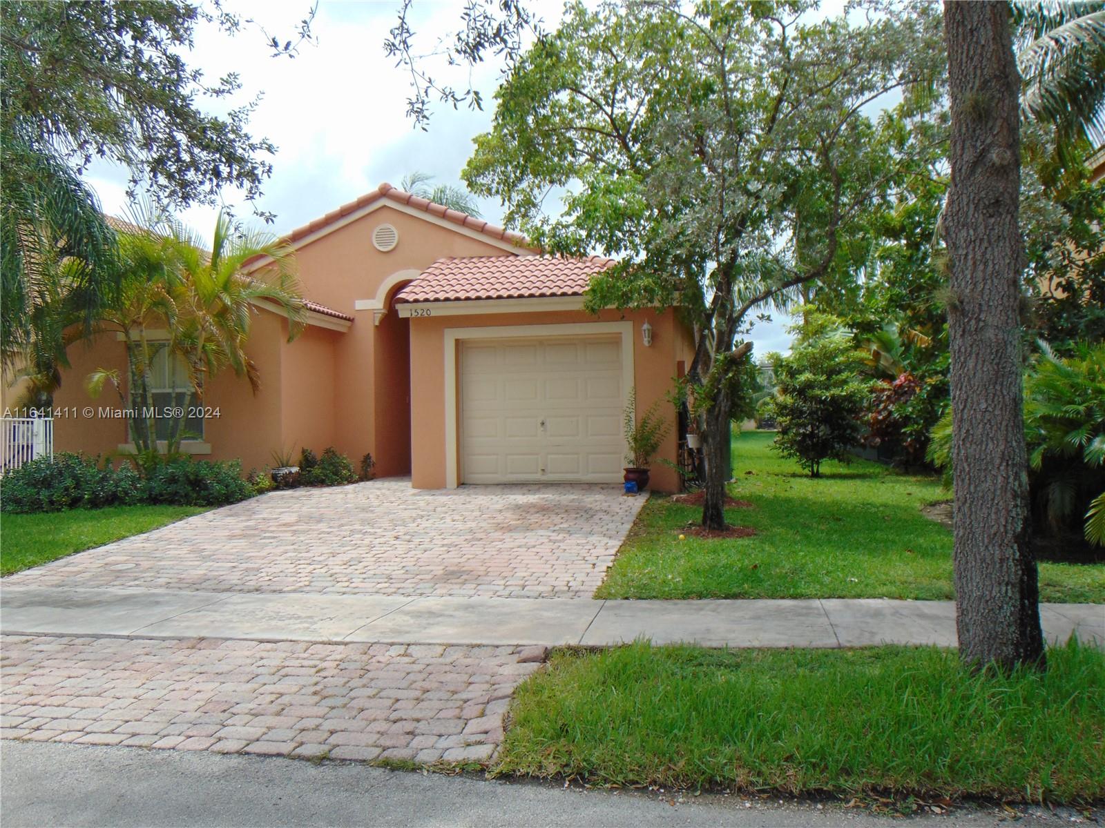 1520 SE 17th Ave, Homestead, Florida image 3