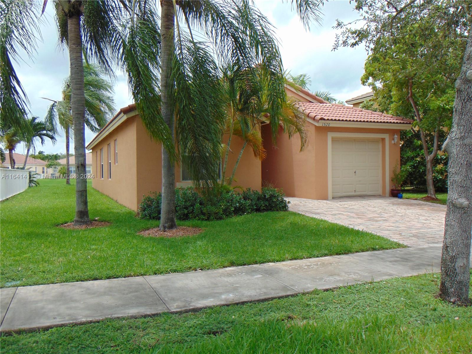 1520 SE 17th Ave, Homestead, Florida image 4