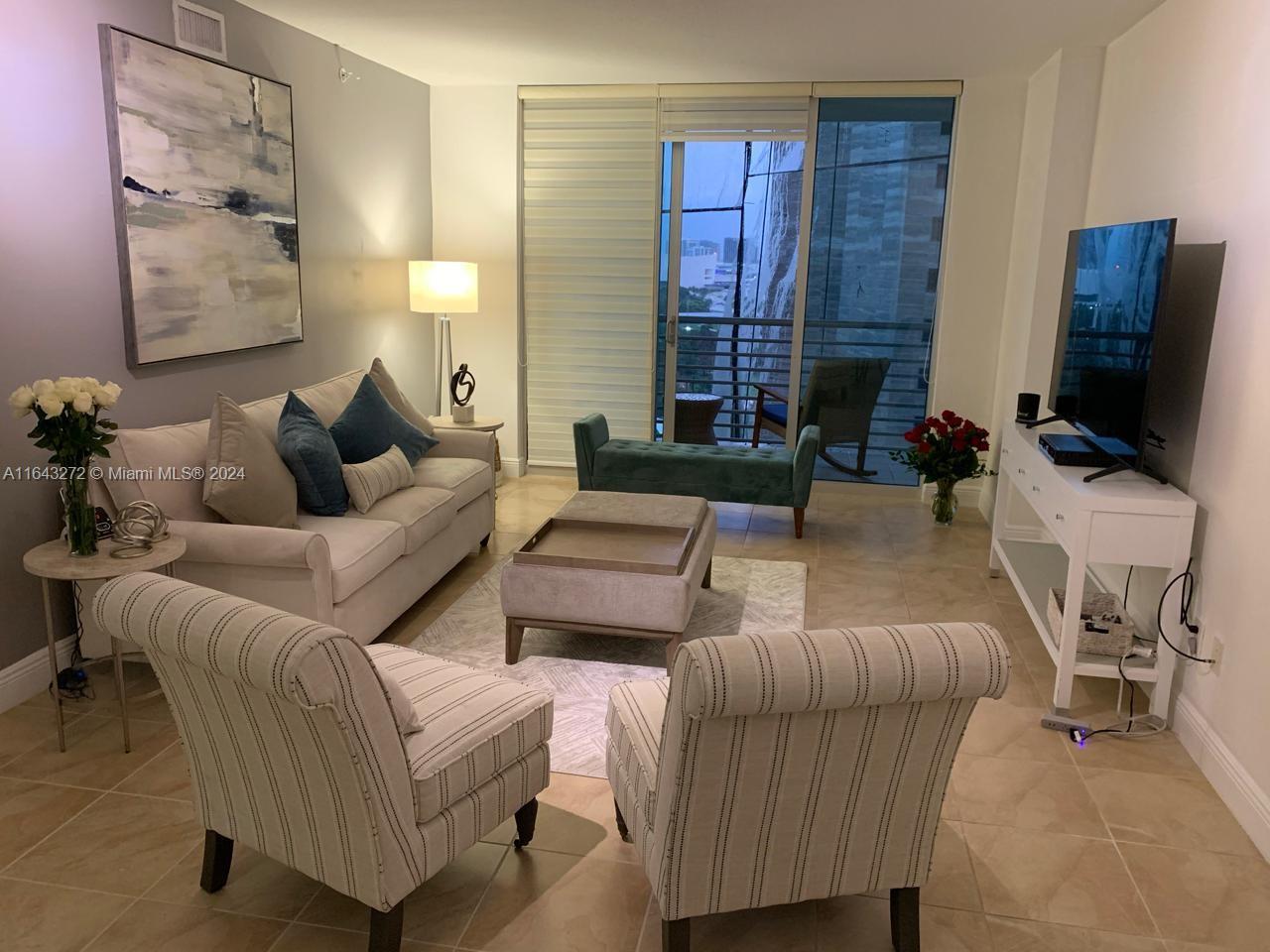 Apartamento para Alugar in Miami, FL