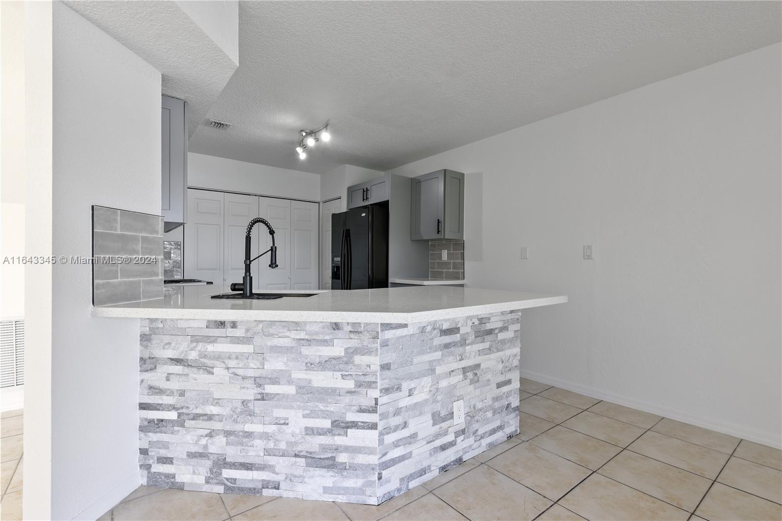 5465 SW 125th Ter, Miramar, Florida image 10