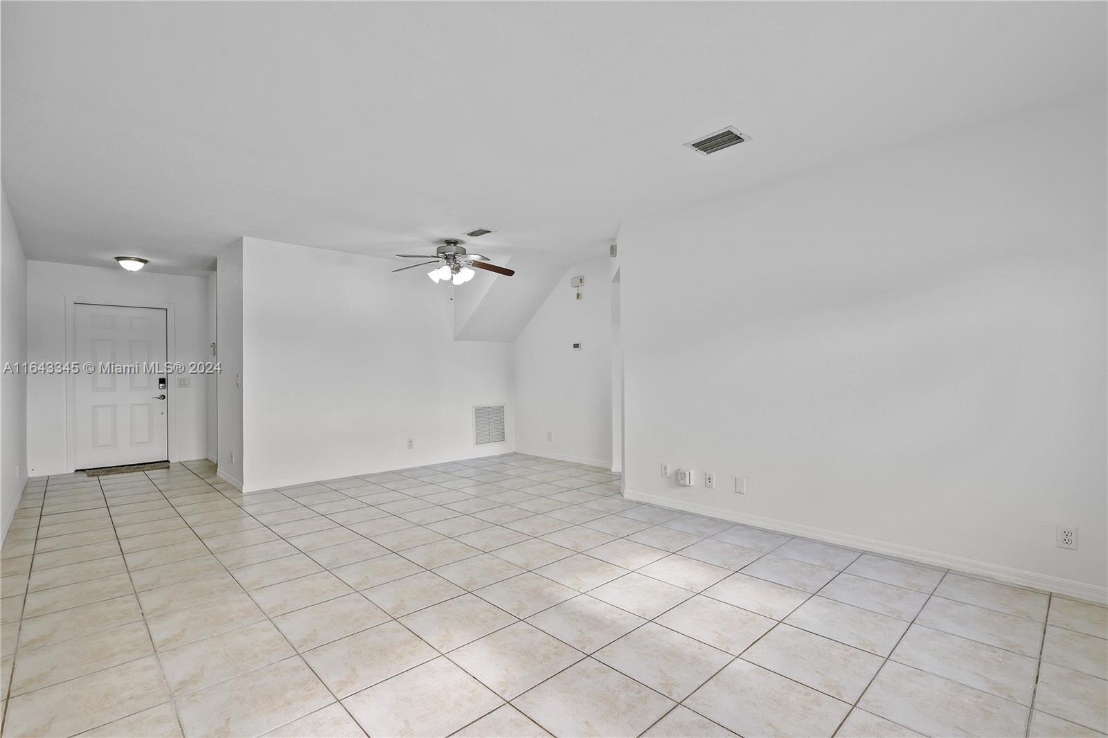 5465 SW 125th Ter, Miramar, Florida image 4