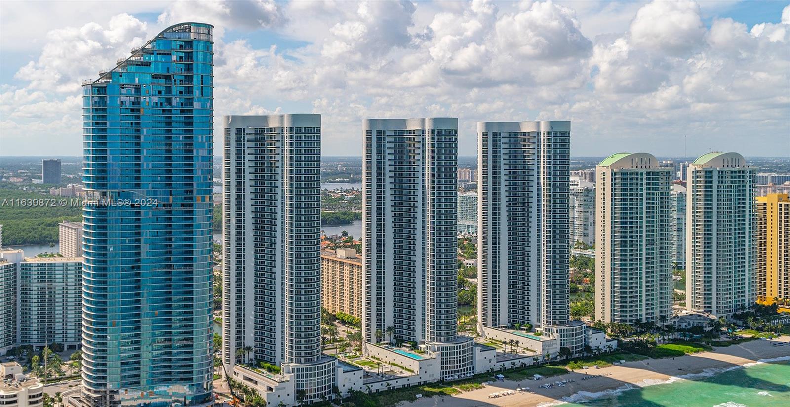 Apartamento à Venda in Sunny Isles Beach, FL