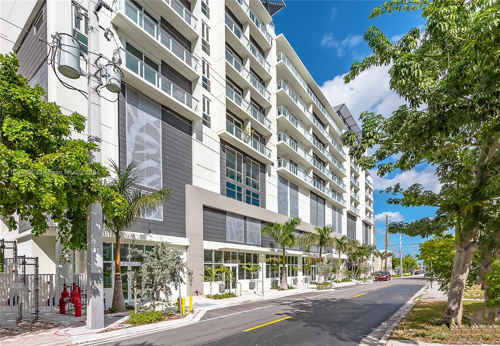 321 NE 26th St 605