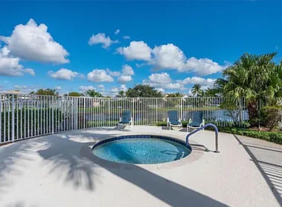 Residential, Wellington, Florida image 32