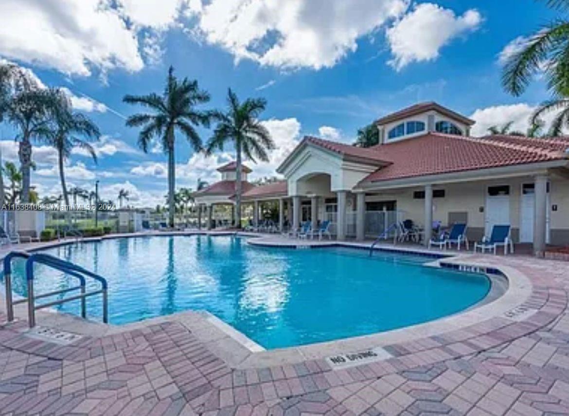 Residential, Wellington, Florida image 33