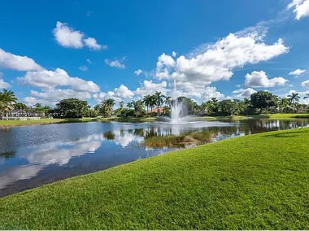 Residential, Wellington, Florida image 38