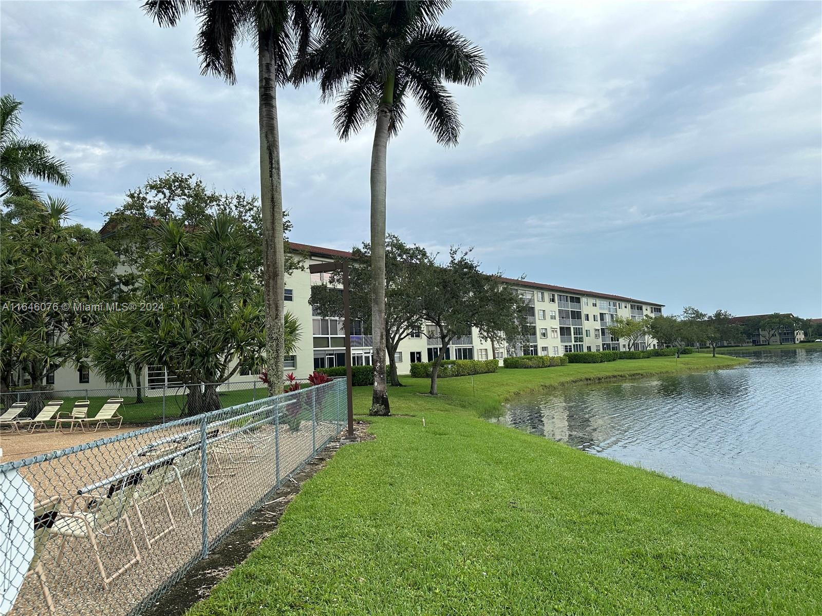 12950 SW 13th St #303D, Pembroke Pines, Florida image 39