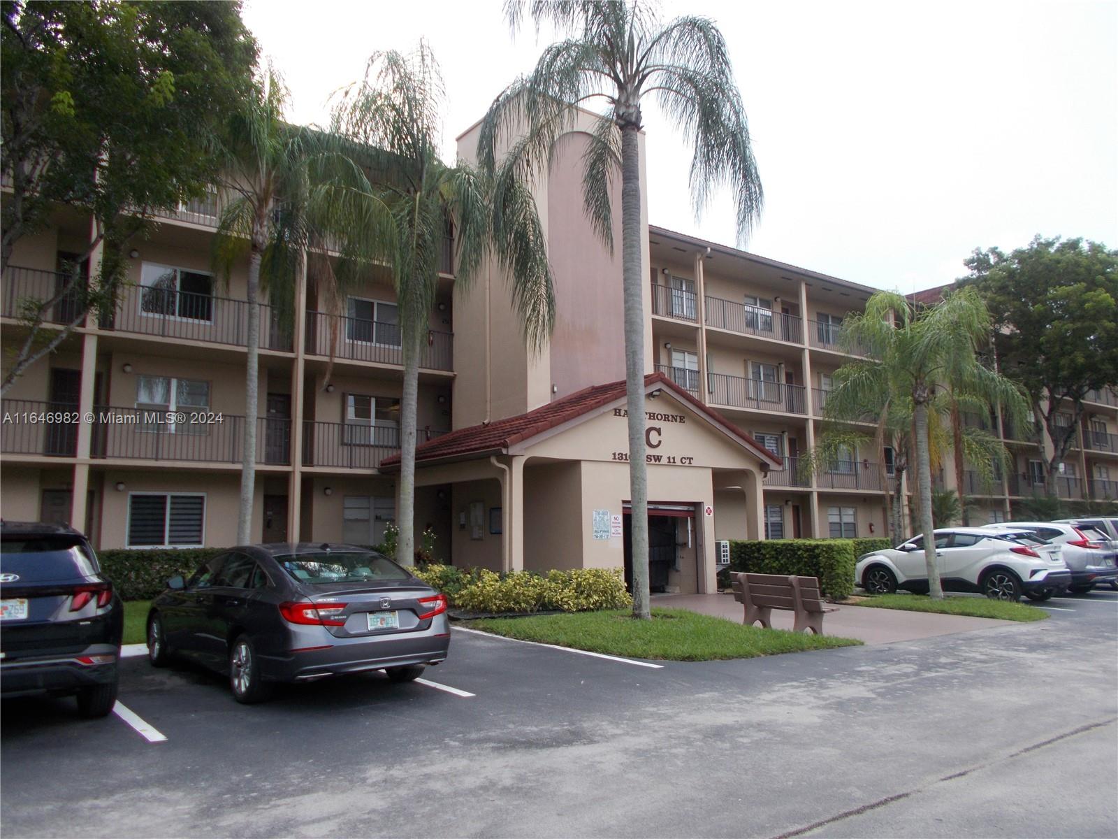 13100 SW 11th Ct #206C, Pembroke Pines, Florida image 2