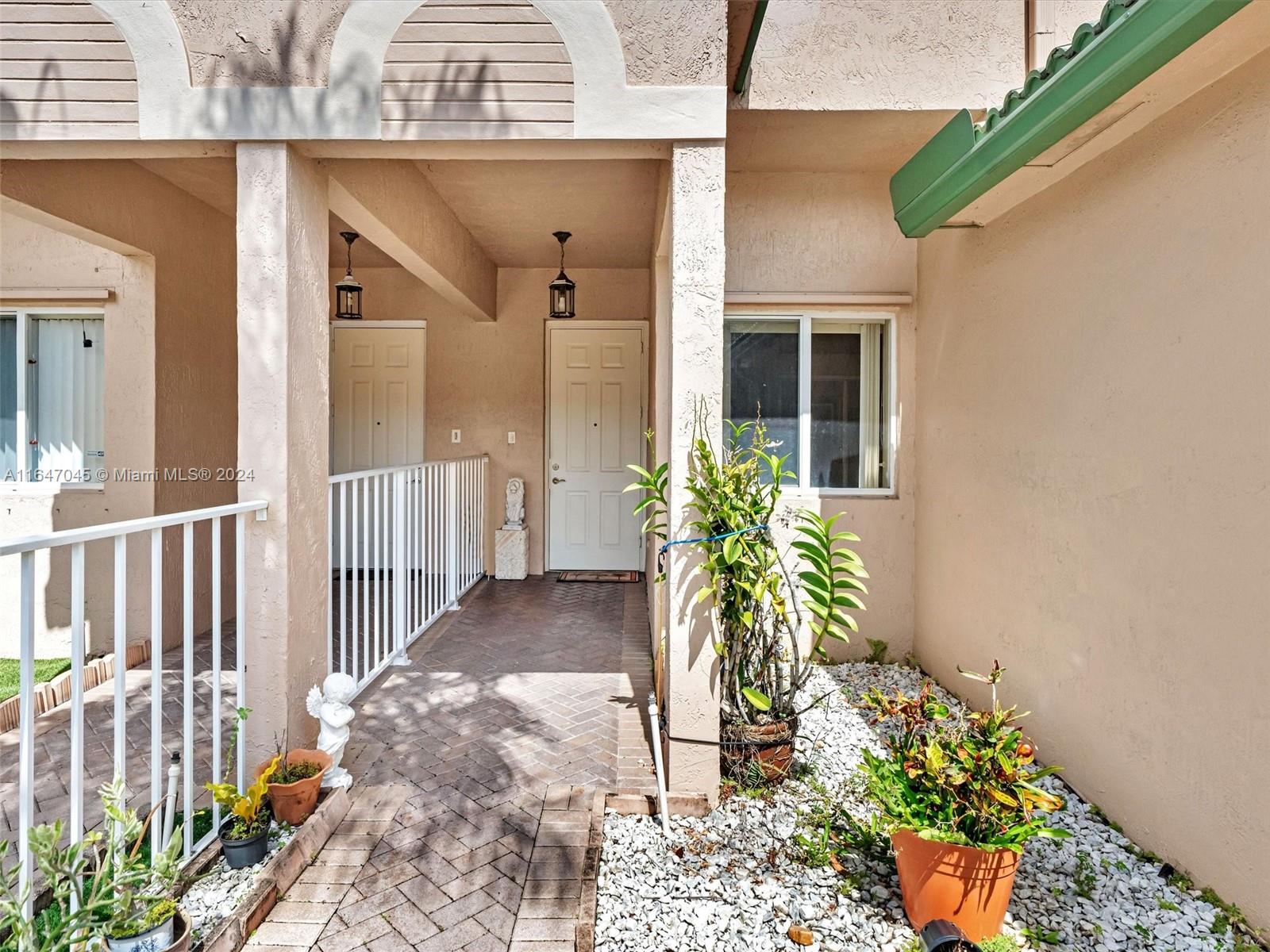 7907 E Exeter Blvd #102, Tamarac, Florida image 4