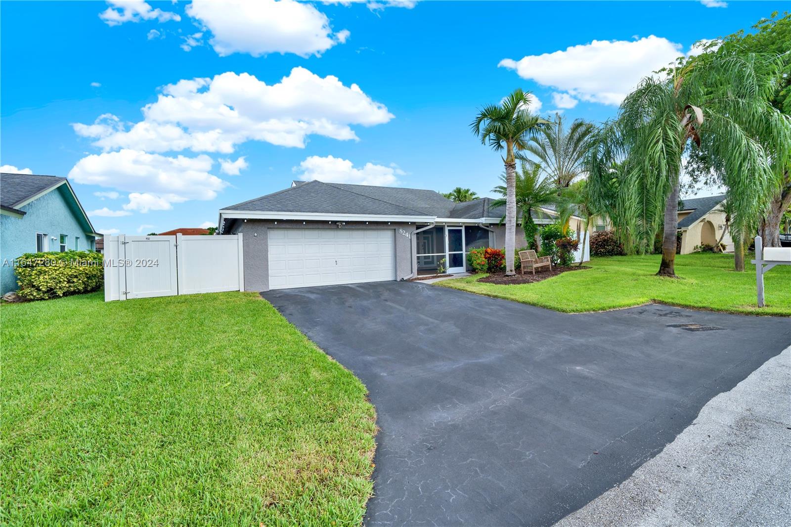 8241 Cassia Ter, Tamarac, Florida image 4