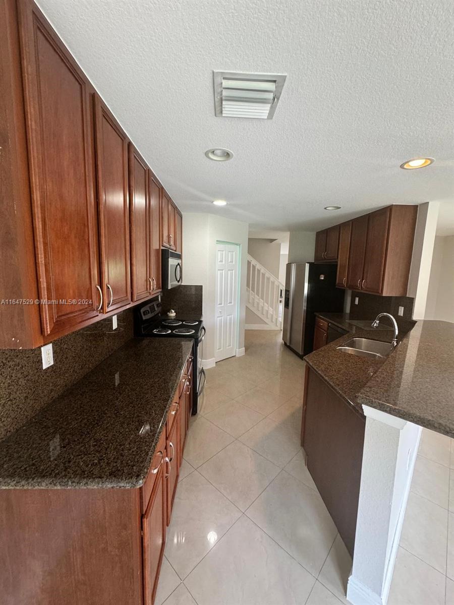 4527 SW 129th Ave, Miramar, Florida image 4