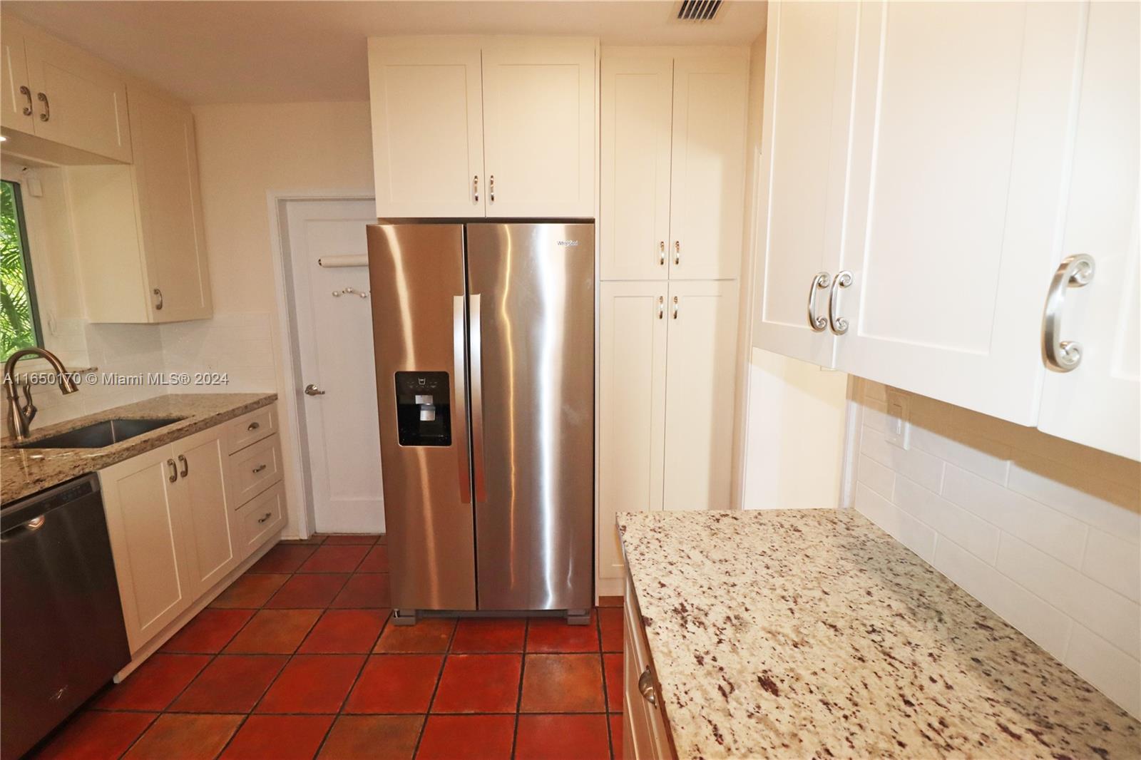 Listing Photo 10
