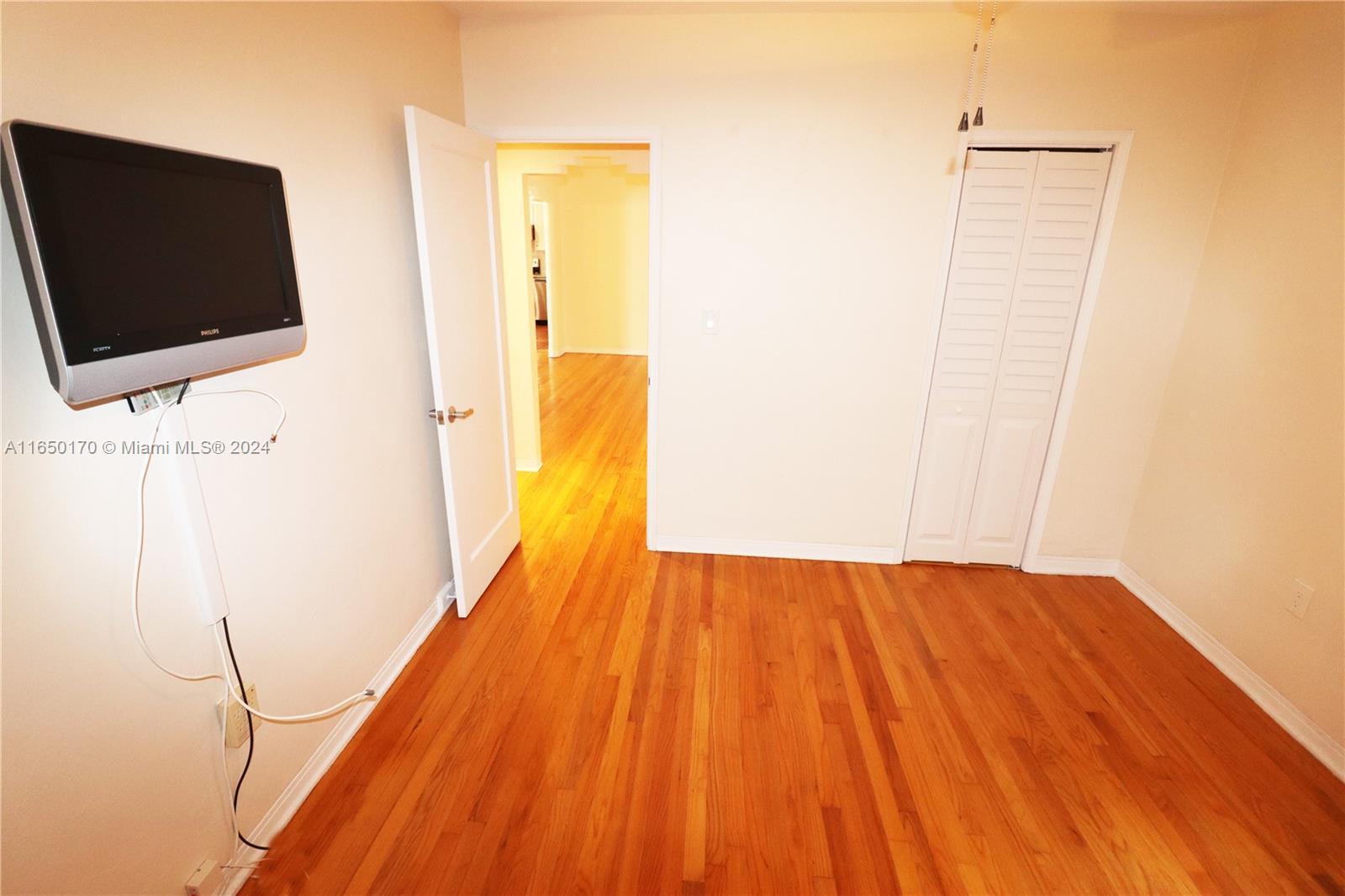 Listing Photo 19