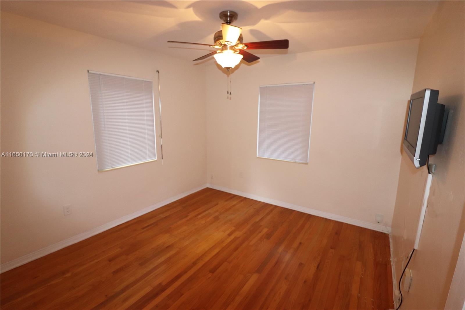 Listing Photo 20