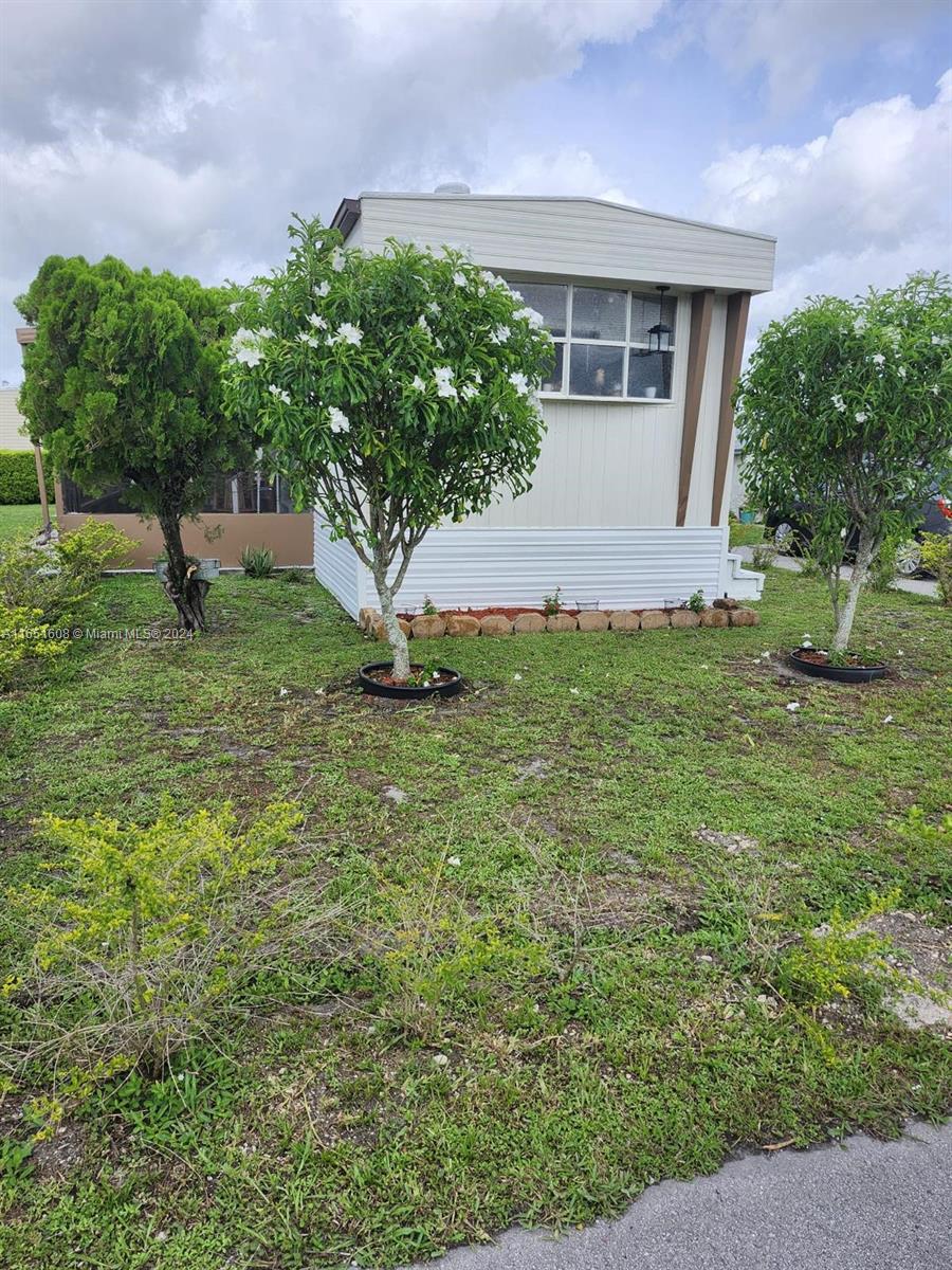 11201 SW 55th Lot B20, Miramar, Florida image 2