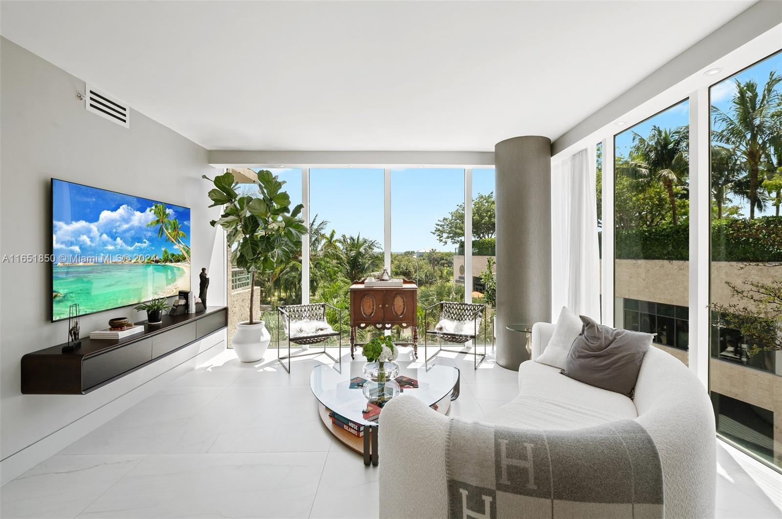 3400 SW 27th Ave #304, Miami, FL 33133