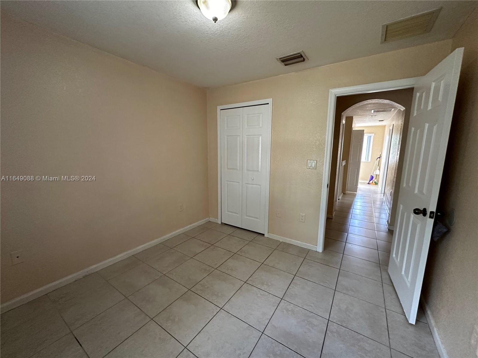 2720 SE 15th Rd #13, Homestead, Florida image 2