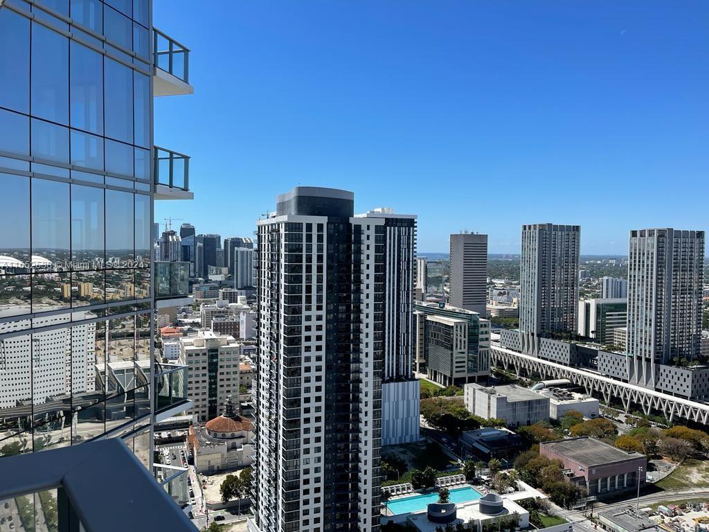 Condo for Rent in Miami, FL