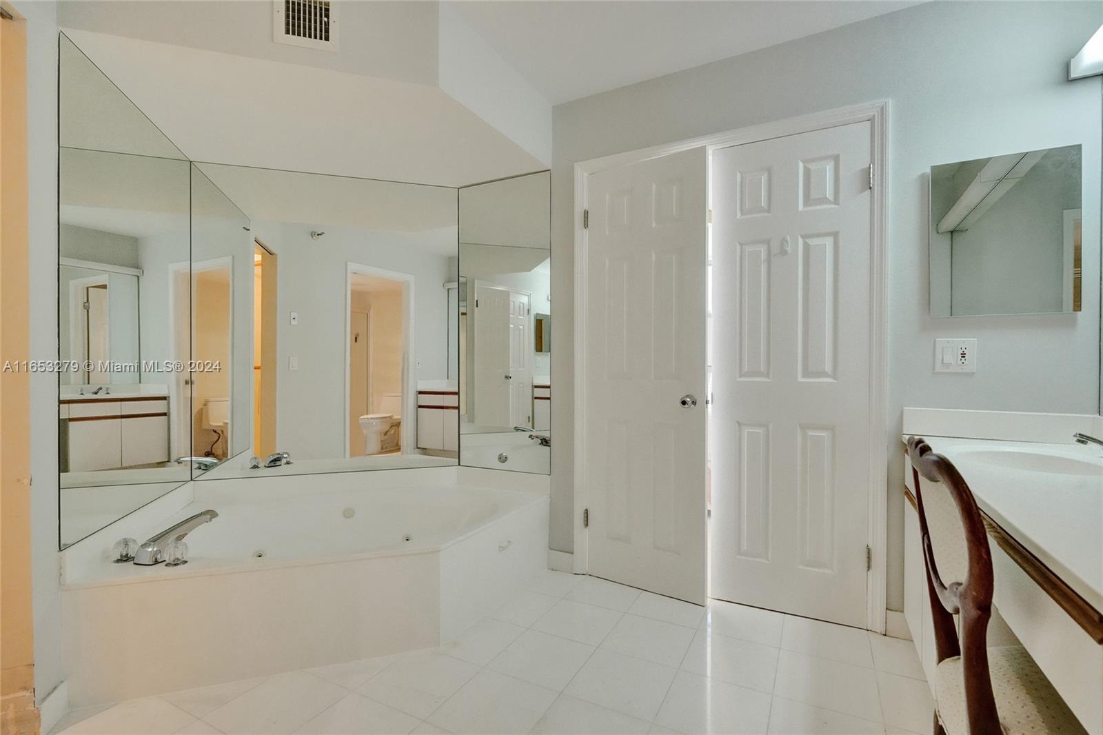 3500 Mystic Pointe Dr #2101, Aventura, Florida image 37