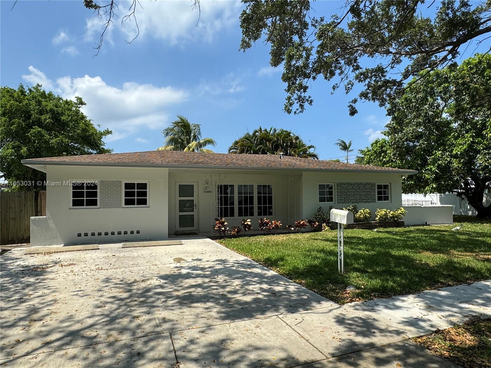 House for Sale in North Miami, FL