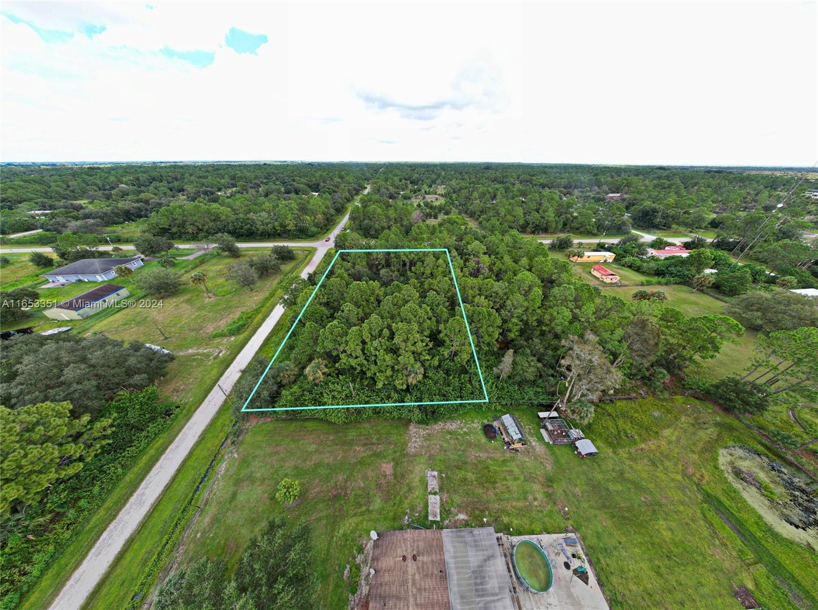 524 Avenida Del Sur, Clewiston, Florida image 2