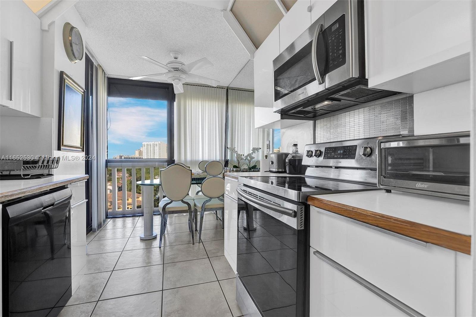 1000 Island Blvd #1405, Aventura, Florida image 10