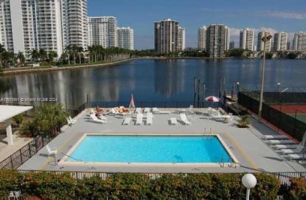 2750 NE 183rd St #1212, Aventura, Florida image 15