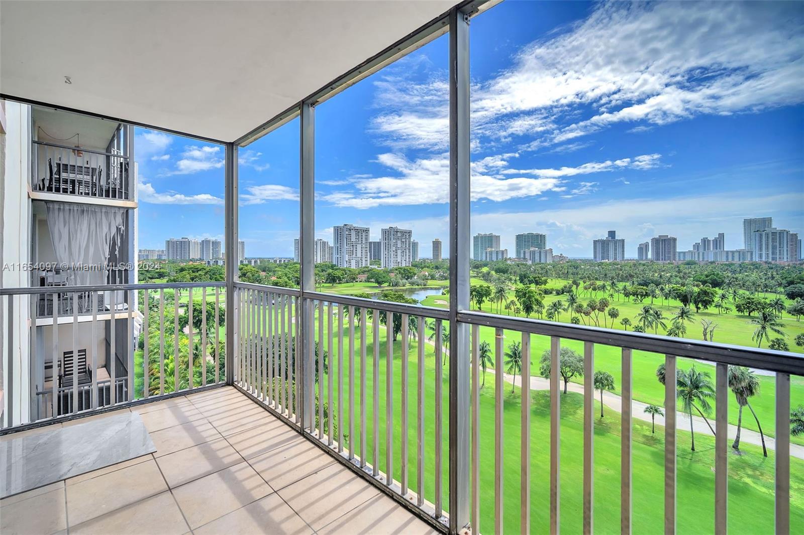 20335 W Country Club Dr #1108, Aventura, Florida image 1