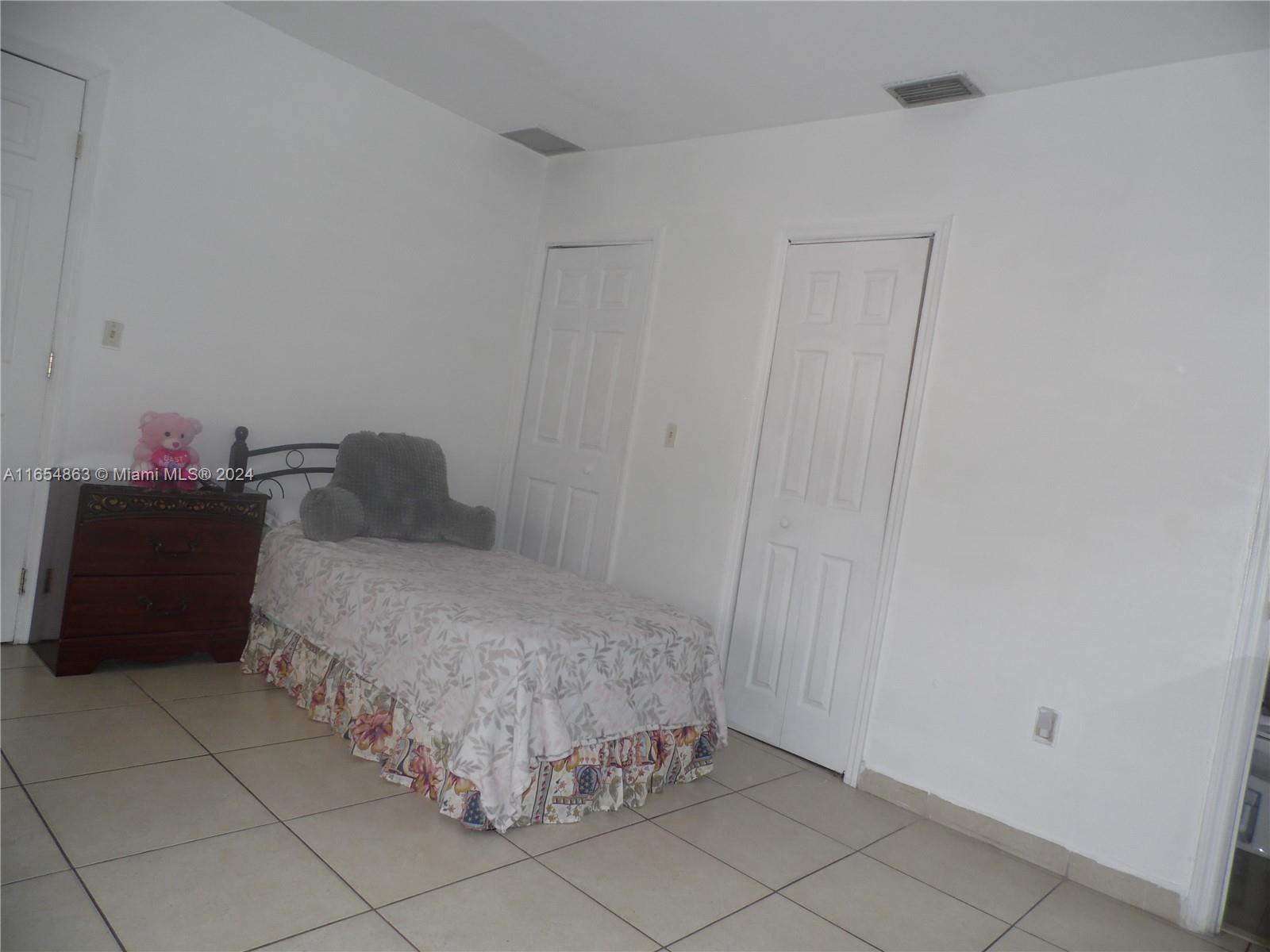 3491 Palm Ave, Hialeah, Florida image 12