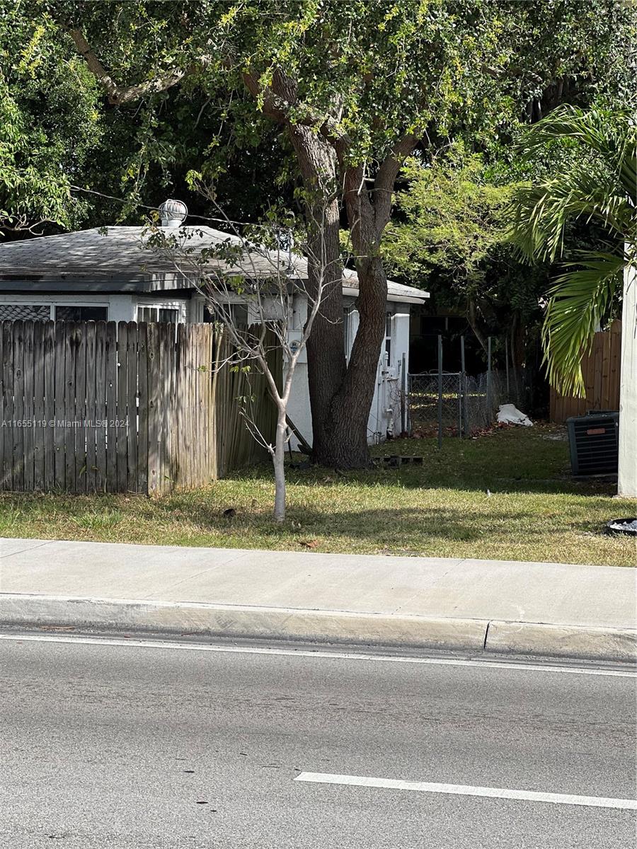 611 NE 26th St, Wilton Manors, Florida image 10