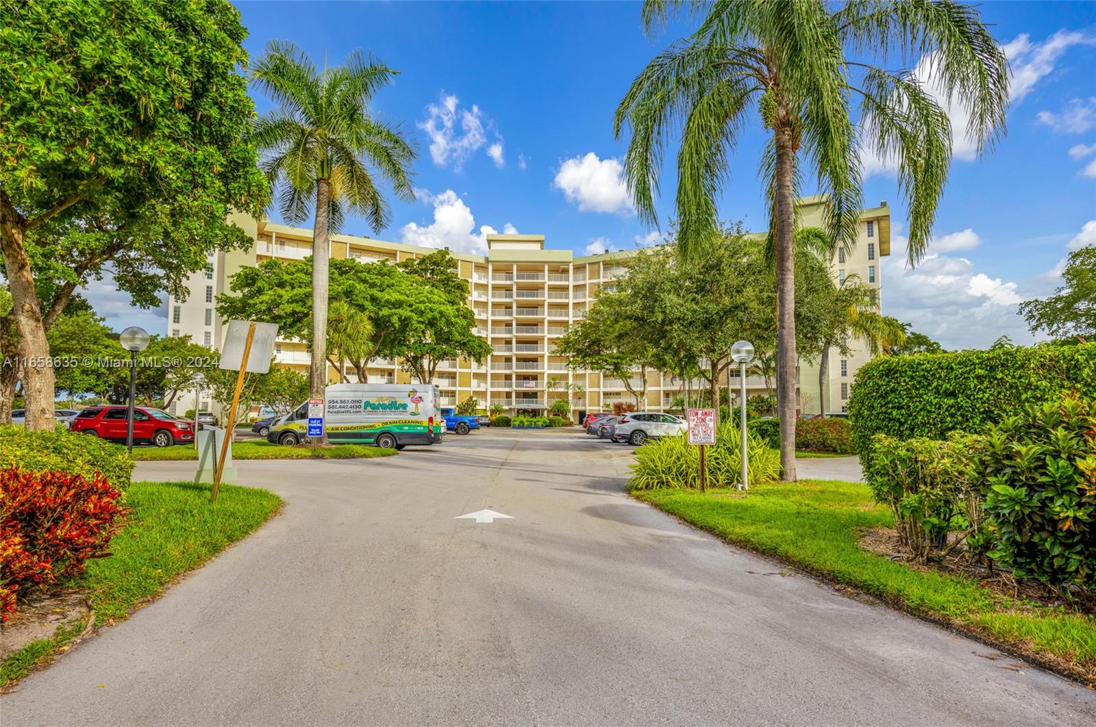 Residential, Pompano Beach, Florida image 1