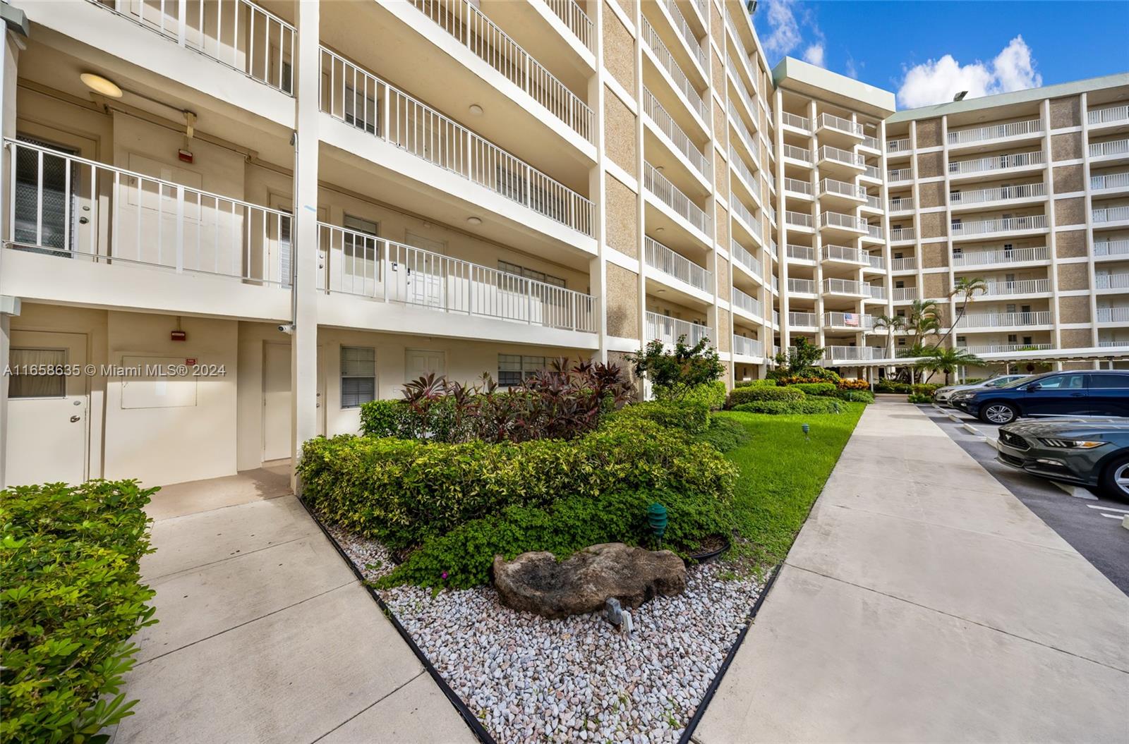 Residential, Pompano Beach, Florida image 2