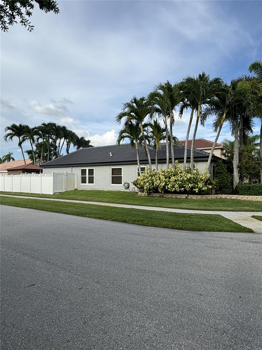 2911 SW 174th Way, Miramar, Florida image 4