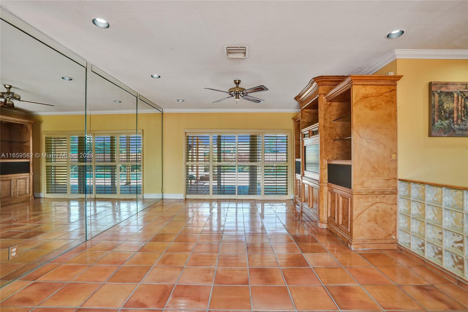 11000 NW 18th St, Pembroke Pines, Florida image 7