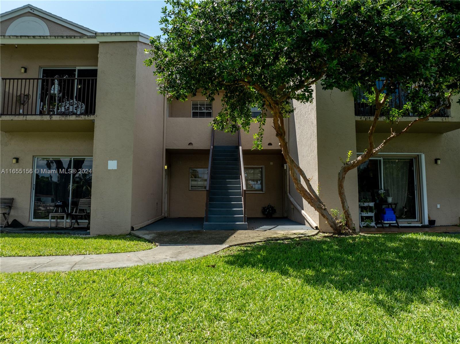 1731 NW 96th Ter #2K, Pembroke Pines, Florida image 2