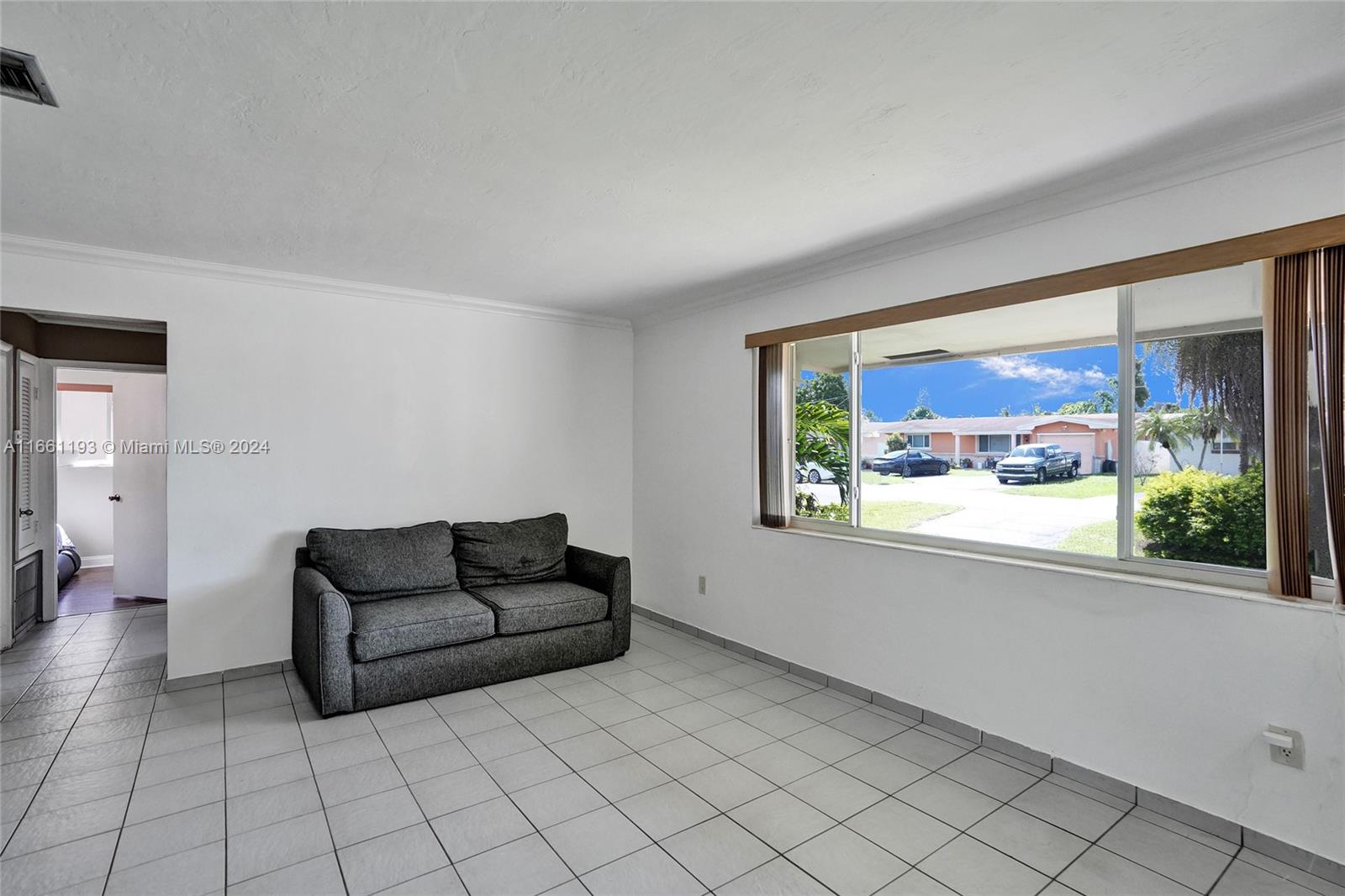 8821 NW 11th St, Pembroke Pines, Florida image 16