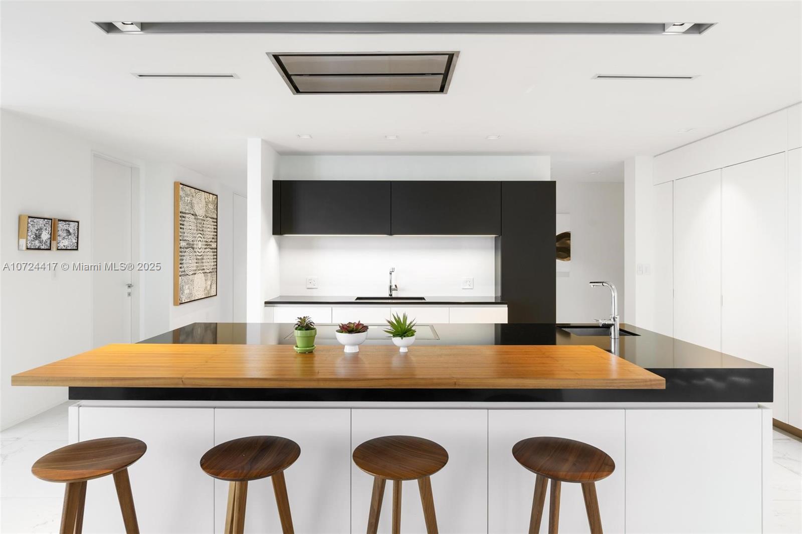 1000 Biscayne Blvd, Miami, FL, 33132 United States, 4 Bedrooms Bedrooms, ,5 BathroomsBathrooms,Residential,For Sale,Biscayne Blvd,A10724417