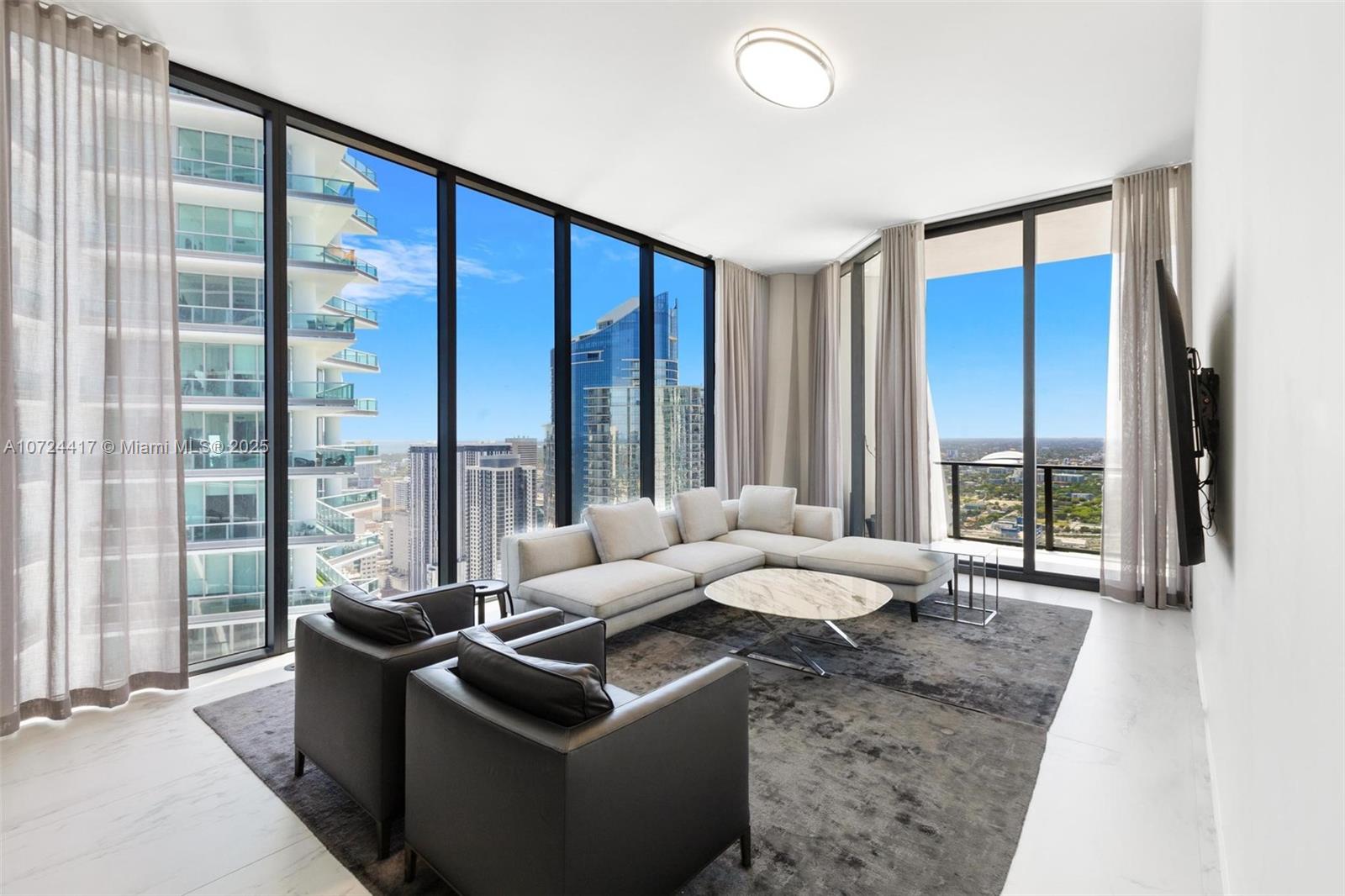 1000 Biscayne Blvd, Miami, FL, 33132 United States, 4 Bedrooms Bedrooms, ,5 BathroomsBathrooms,Residential,For Sale,Biscayne Blvd,A10724417