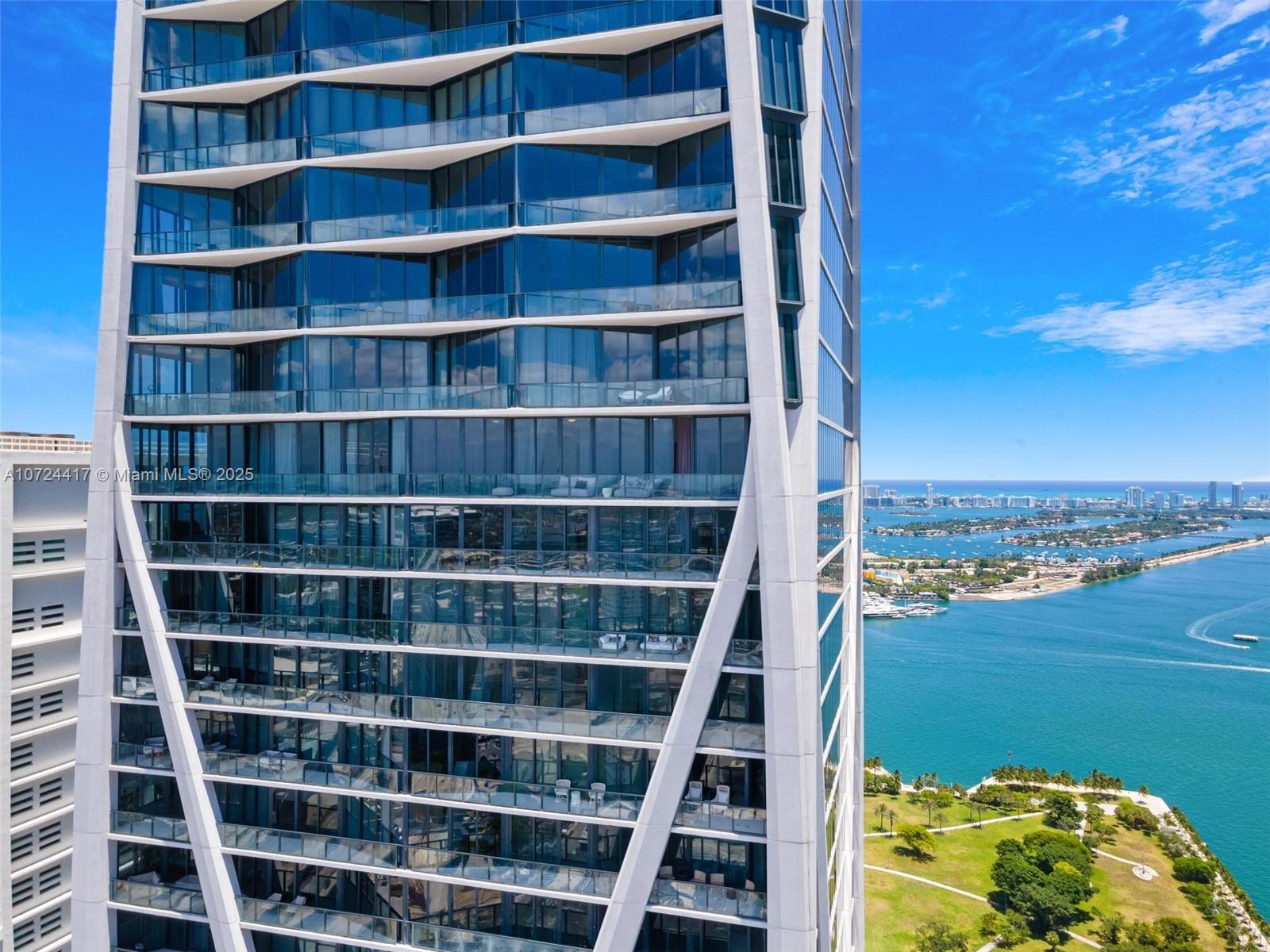 1000 Biscayne Blvd, Miami, FL, 33132 United States, 4 Bedrooms Bedrooms, ,5 BathroomsBathrooms,Residential,For Sale,Biscayne Blvd,A10724417