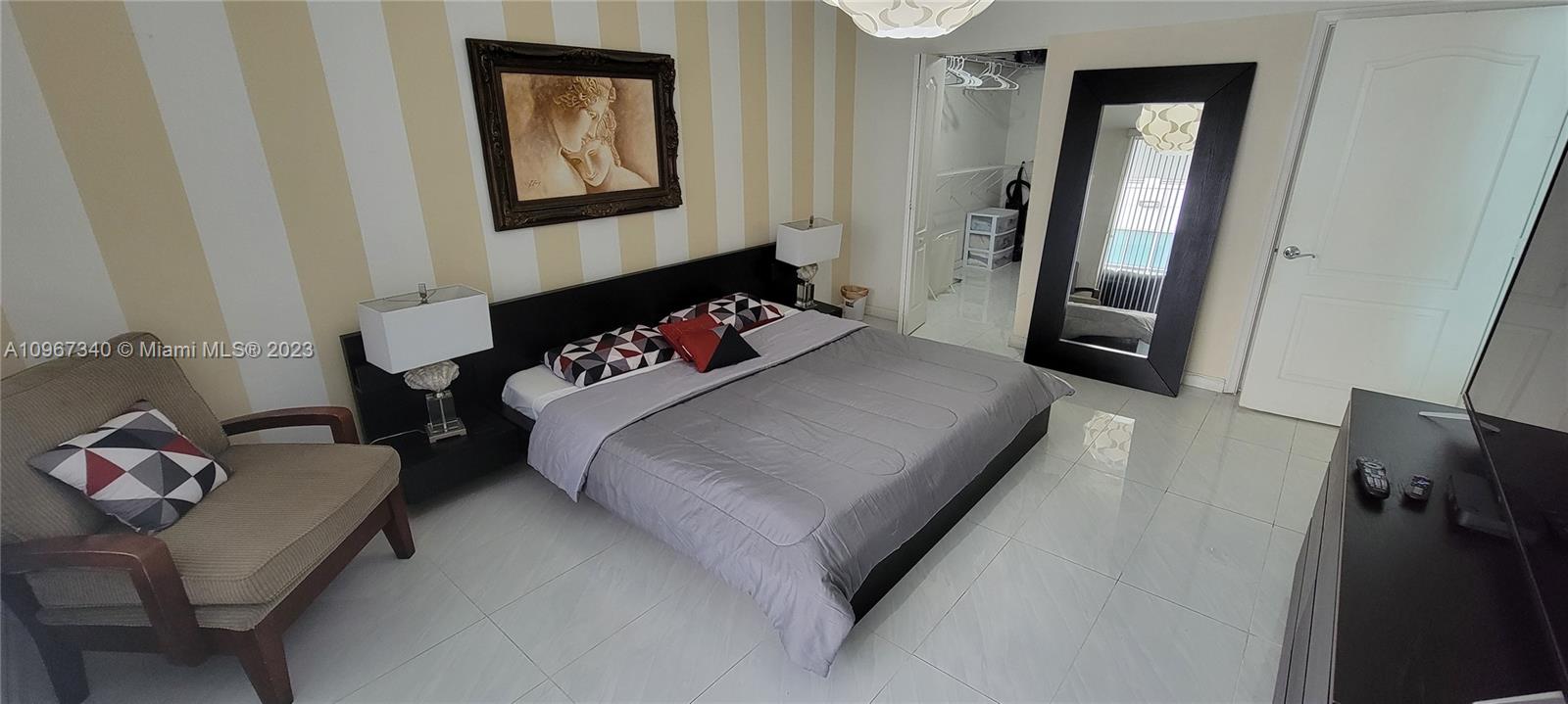 1200 Brickell Bay Dr PH4214, Miami, Florida 33131, 3 Bedrooms Bedrooms, ,2 BathroomsBathrooms,Residentiallease,For Rent,1200 Brickell Bay Dr PH4214,A10967340