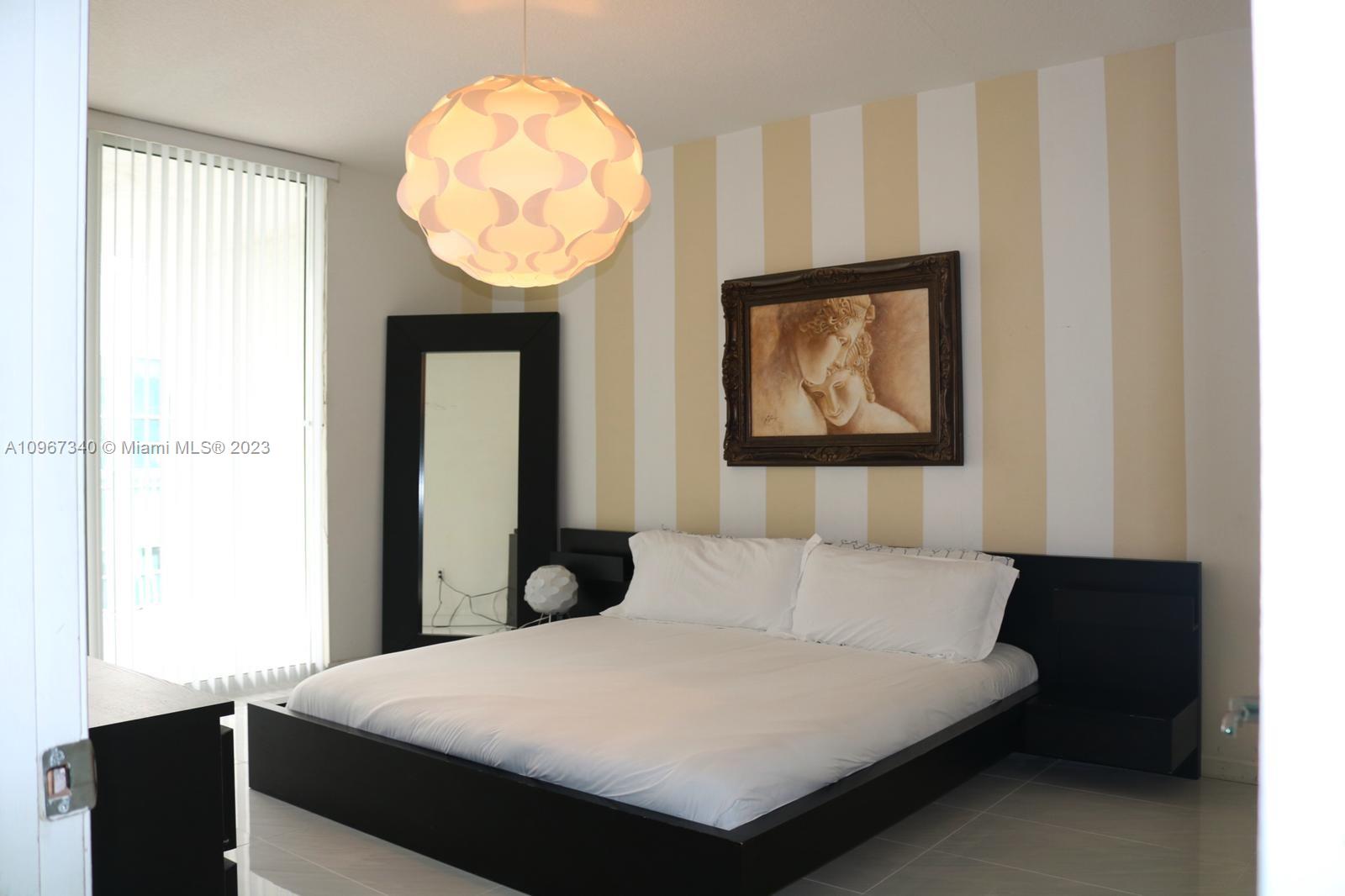 1200 Brickell Bay Dr PH4214, Miami, Florida 33131, 3 Bedrooms Bedrooms, ,2 BathroomsBathrooms,Residentiallease,For Rent,1200 Brickell Bay Dr PH4214,A10967340