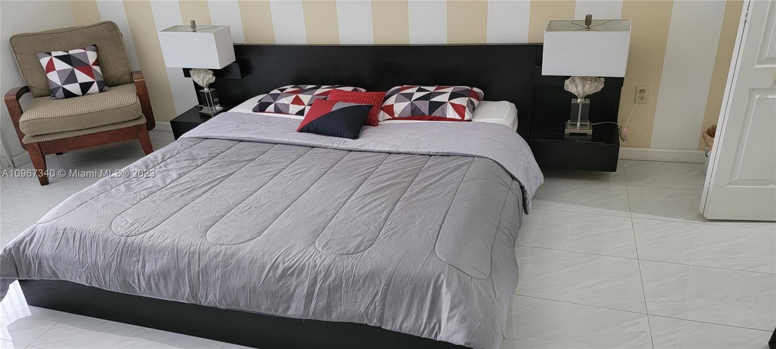 1200 Brickell Bay Dr PH4214, Miami, Florida 33131, 3 Bedrooms Bedrooms, ,2 BathroomsBathrooms,Residentiallease,For Rent,1200 Brickell Bay Dr PH4214,A10967340