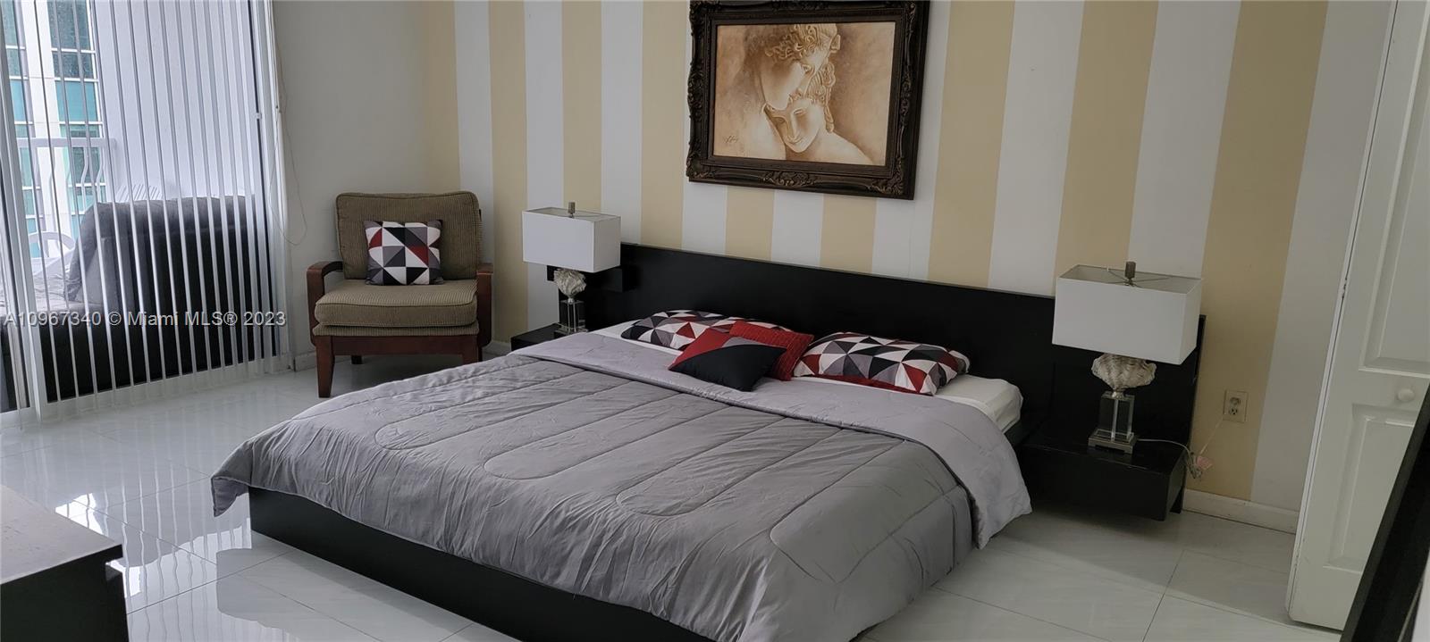 1200 Brickell Bay Dr PH4214, Miami, Florida 33131, 3 Bedrooms Bedrooms, ,2 BathroomsBathrooms,Residentiallease,For Rent,1200 Brickell Bay Dr PH4214,A10967340
