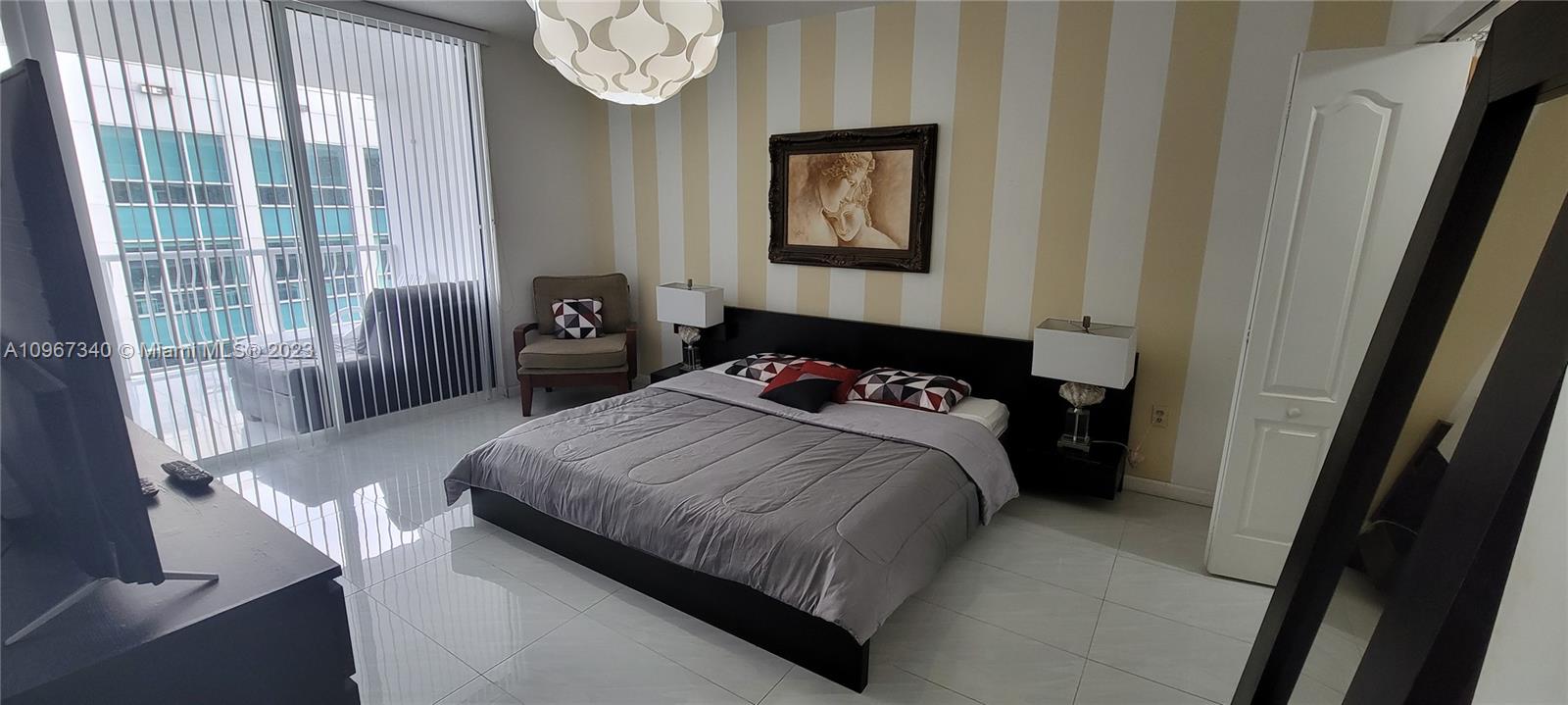 1200 Brickell Bay Dr PH4214, Miami, Florida 33131, 3 Bedrooms Bedrooms, ,2 BathroomsBathrooms,Residentiallease,For Rent,1200 Brickell Bay Dr PH4214,A10967340